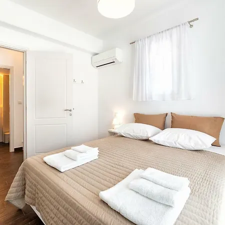 Ramnos House Holiday home